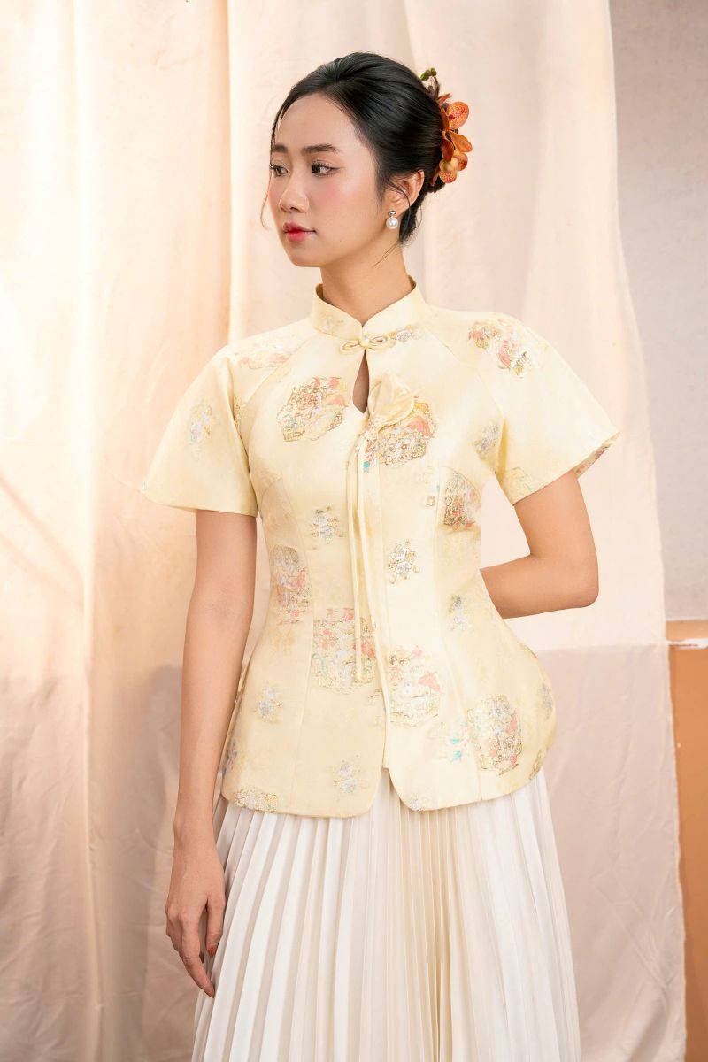 PHÁP PHỤC HOA TULIP - Ảnh 3